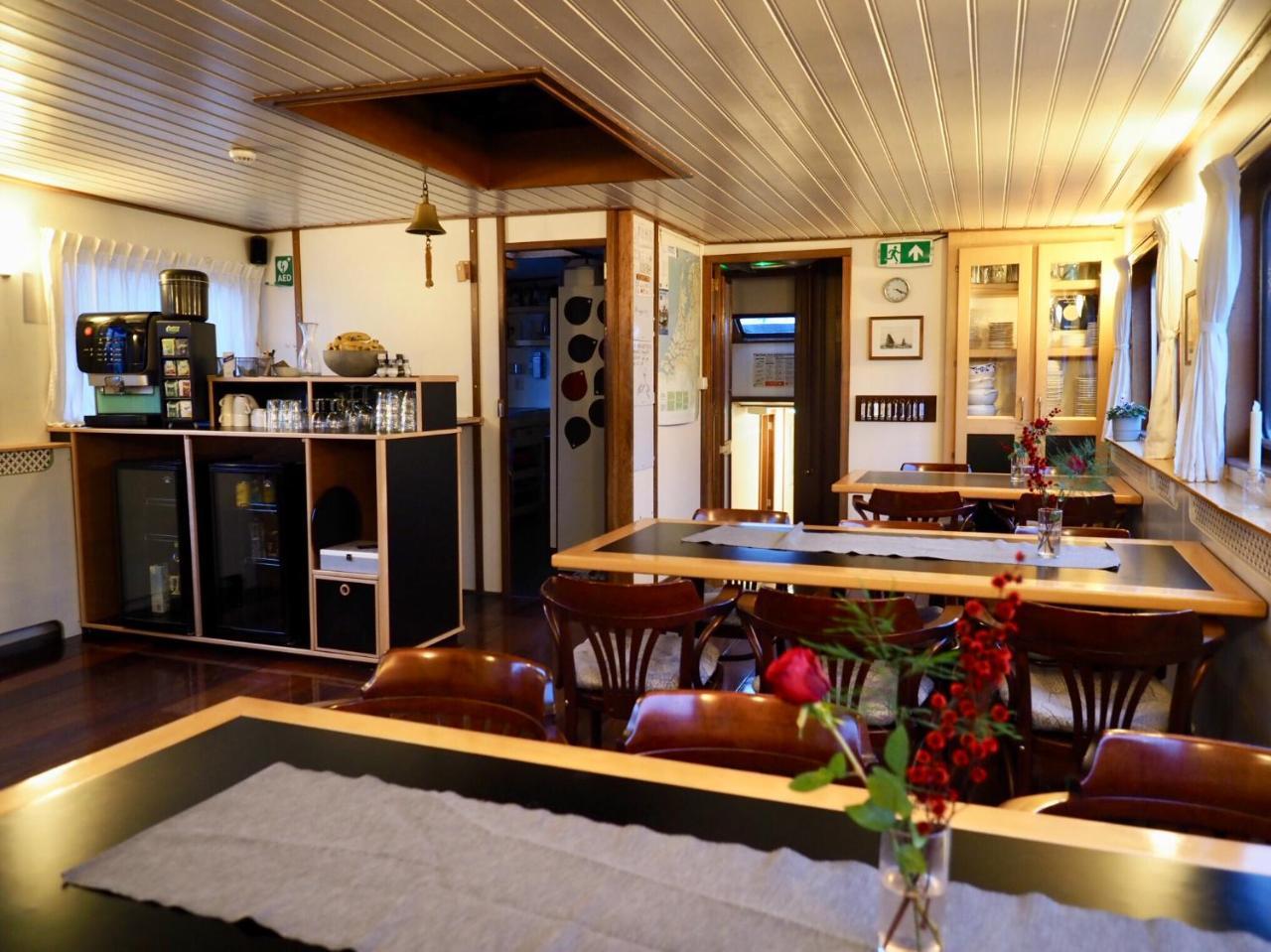 Hotelboat Sarah Amsterdam Bagian luar foto